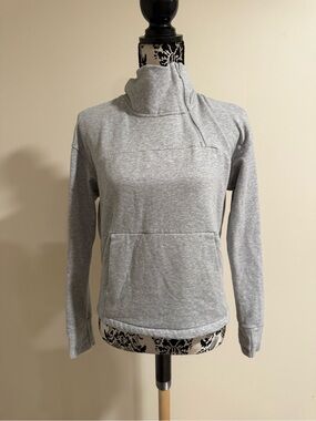 North Face Women’s Quarter Zip